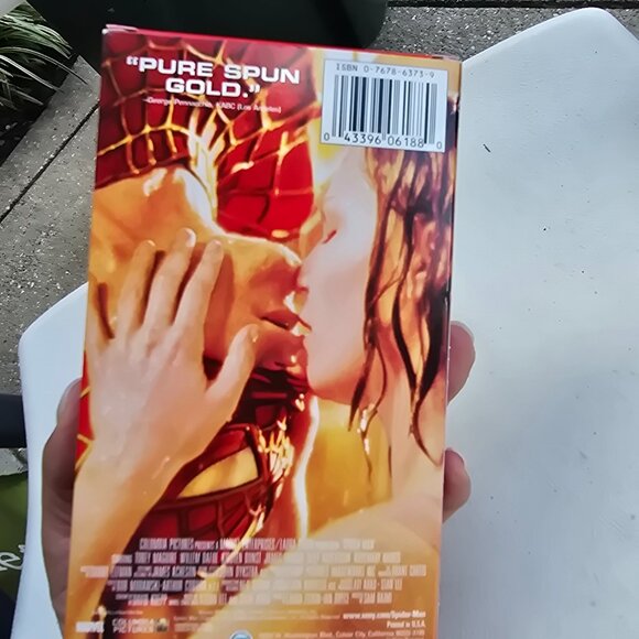 Spiderman VHS Tape & Cover Tobey Maguire, Kirsten Dunst PG 13 Marvel, 2002 - Picture 6 of 8